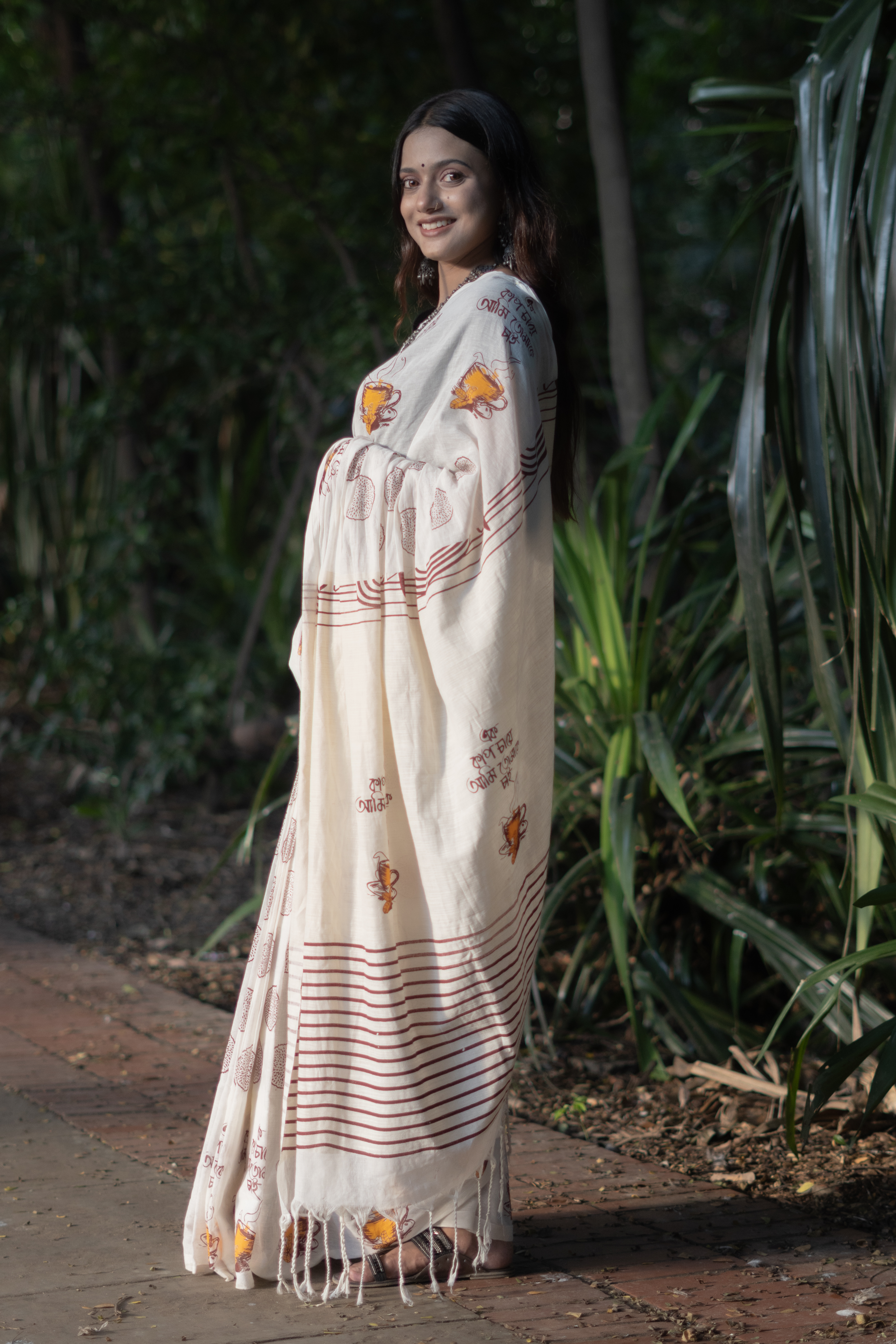 এক কাপ চা - থিম শাড়ি