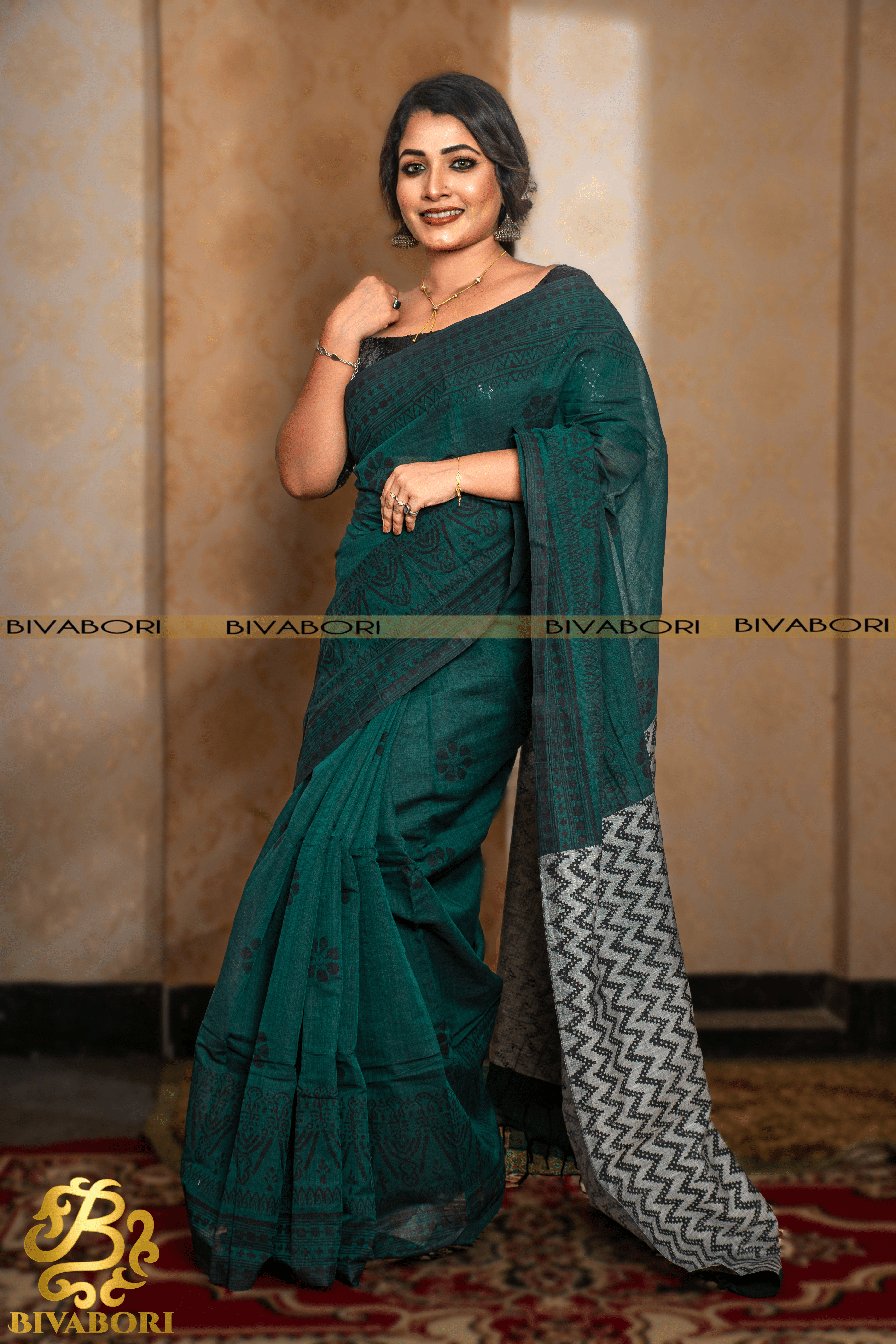 বিজয় দিবসের শাড়ি