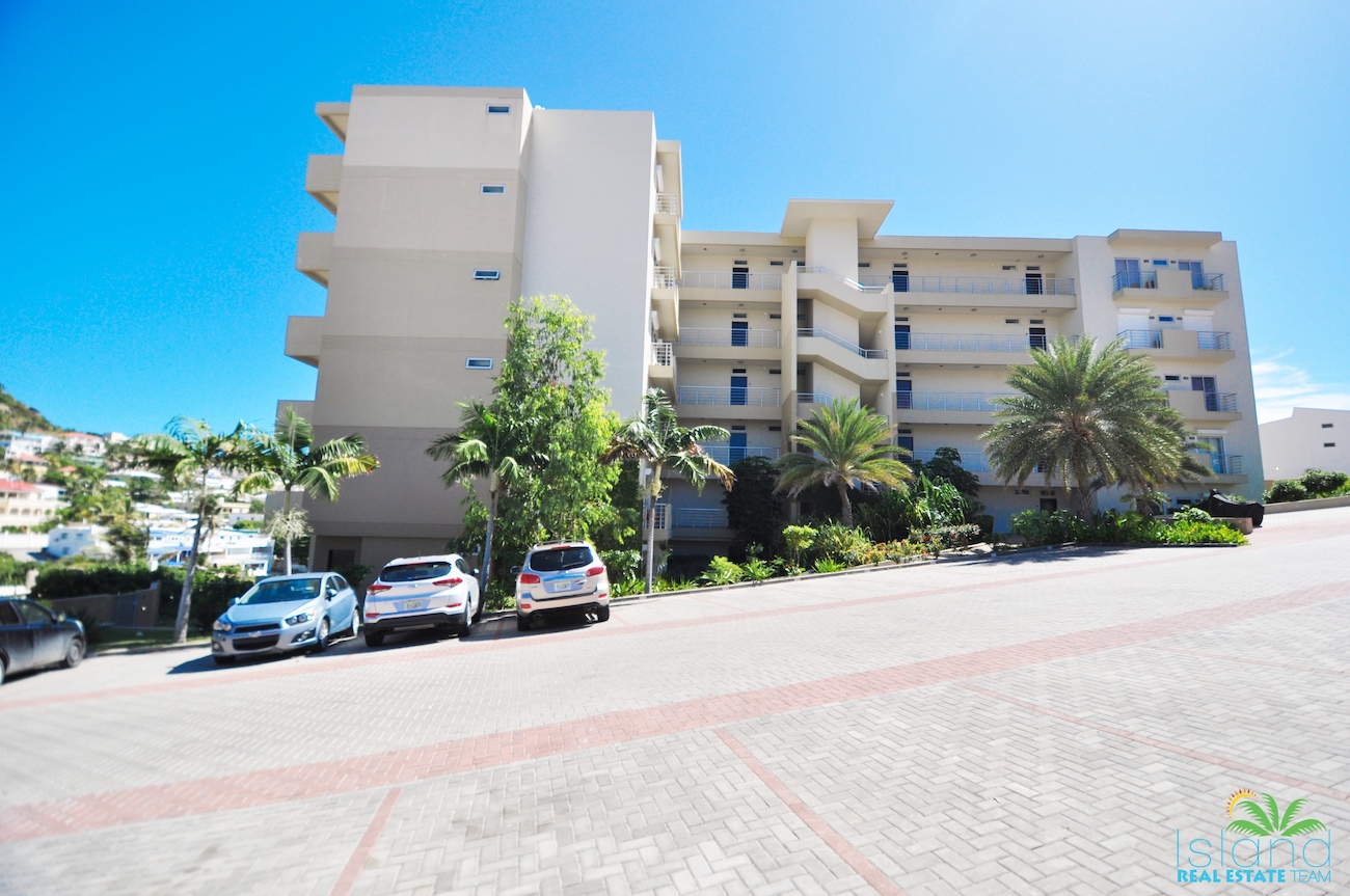 Utropia listings image: Seneca common area in St.Maarten 6.jpg