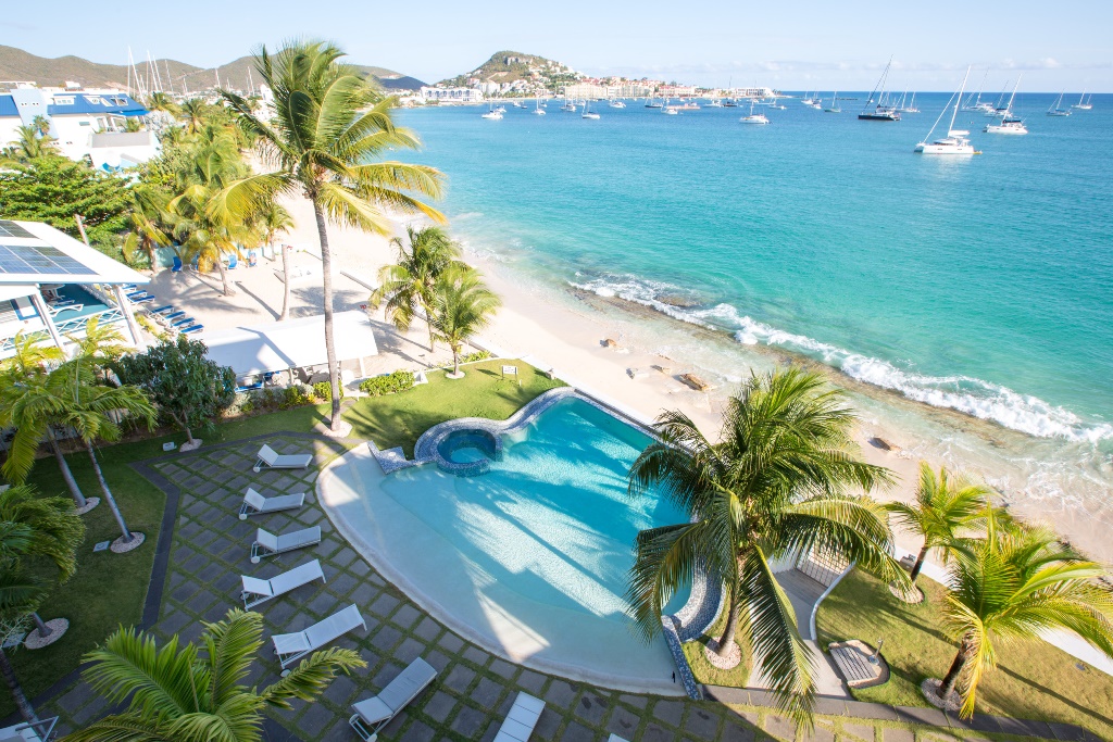 Utropia listings image: for-sale-2-bedroom-ocean-front-condo-sint-maarten-simpson-bay-4.jpg