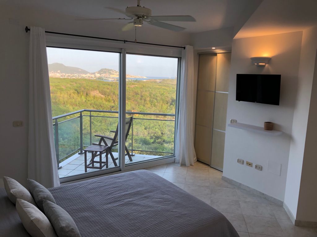 Utropia listings image: for sale, 1 bedroom, 1.5 bath ocean view condo, sint maarten, maho 13.JPG