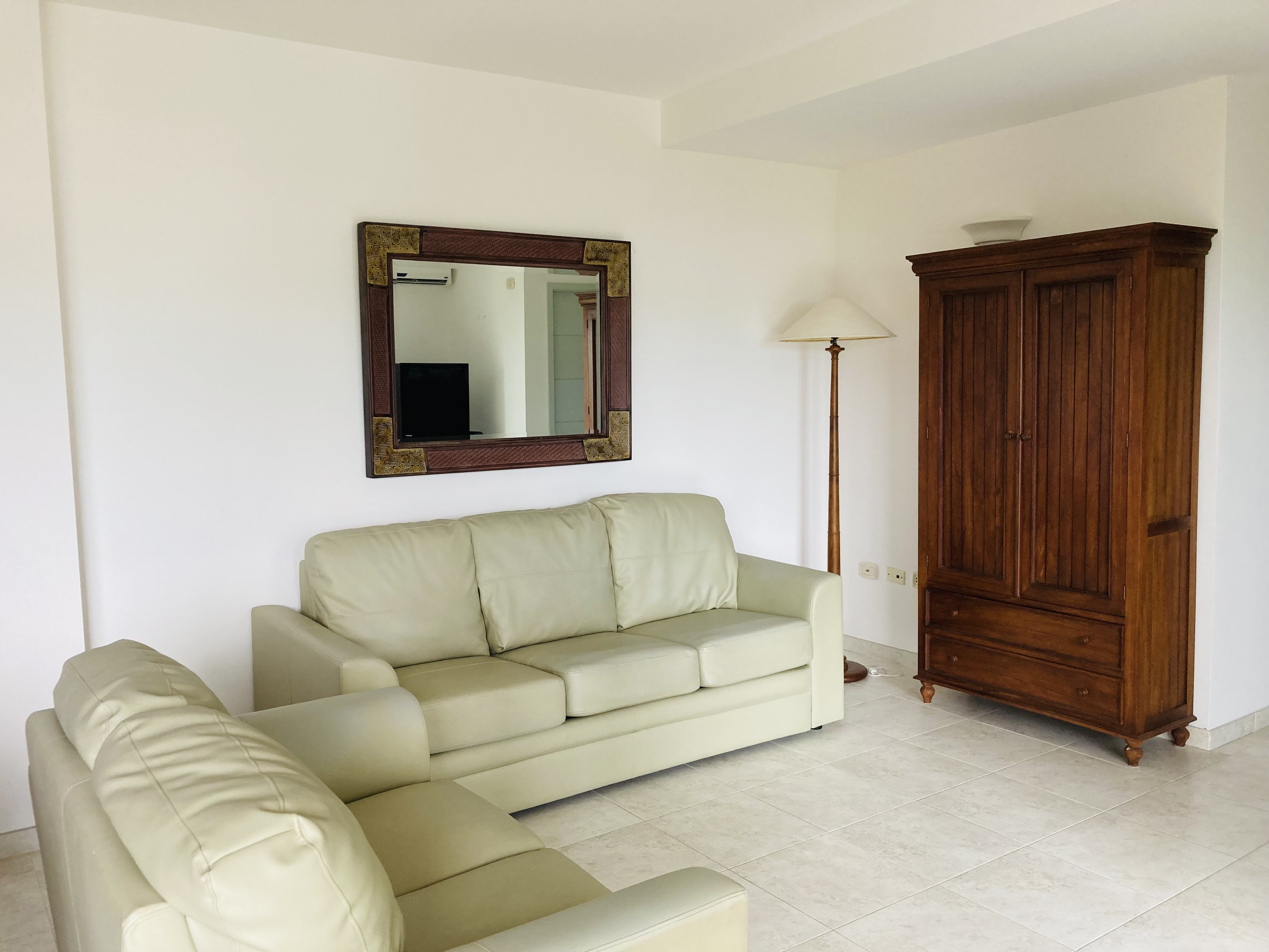 Utropia listings image: for sale, 1 bedroom, 1.5 bath ocean view condo, sint maarten, maho 6.jpg