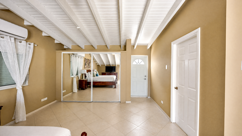 Utropia listings image: for sale in gated community of Palm Beach, sint maarten, simpson bay 12.png