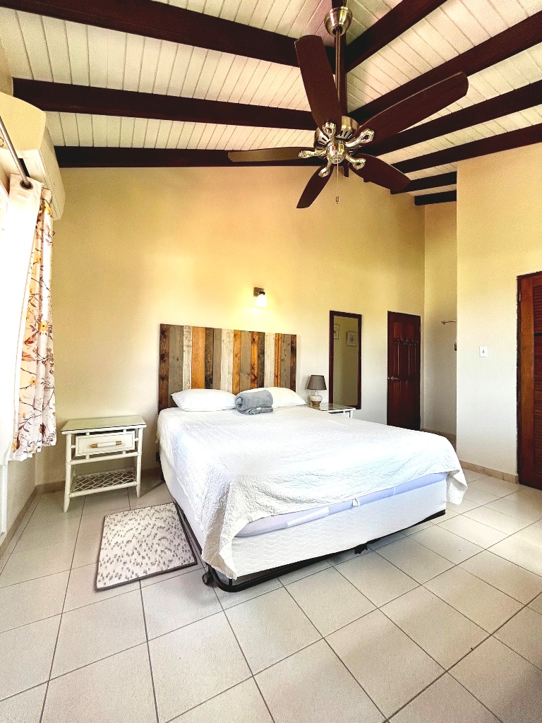 Utropia listings image: 2 bedroom ocean view apartment for rent, sint maarten, pelican key 8.jpeg