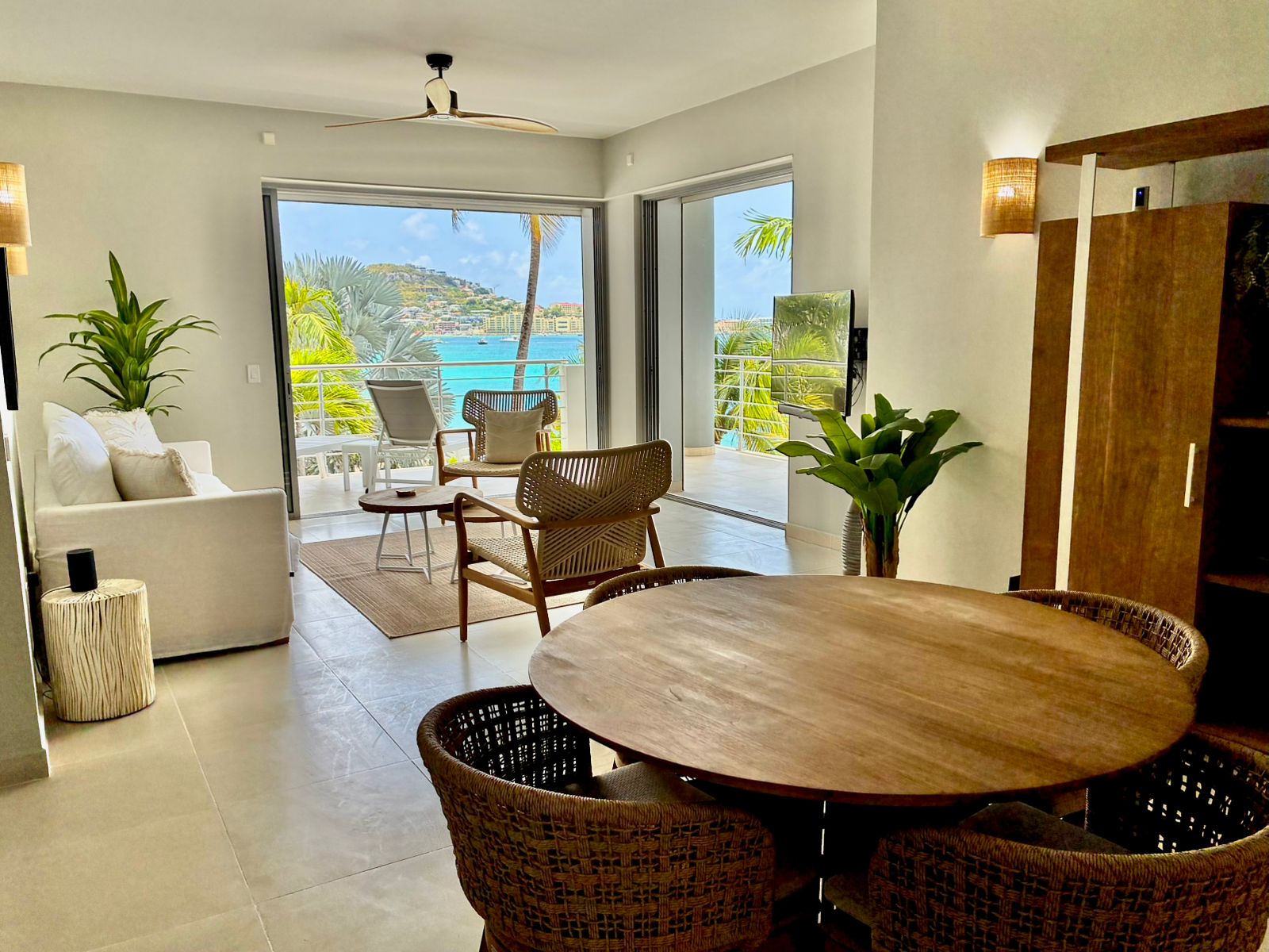 Utropia listings image: for-sale-2-bedroom-ocean-front-condo-sint-maarten-simpson-bay-7.jpeg