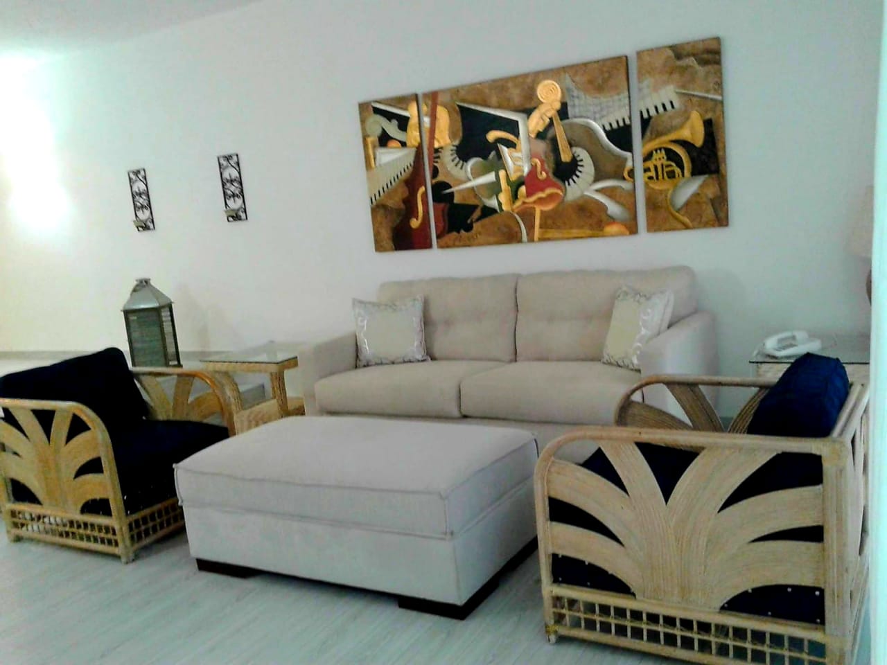 listing image