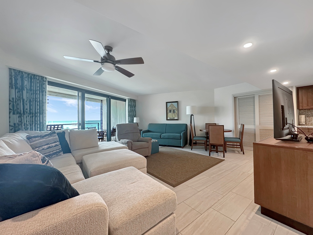 Utropia listings image: water front condo.jpg