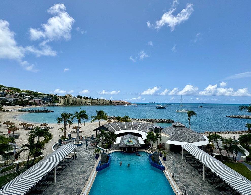 Utropia listings image: oceanfront restaurant & Bar.jpeg