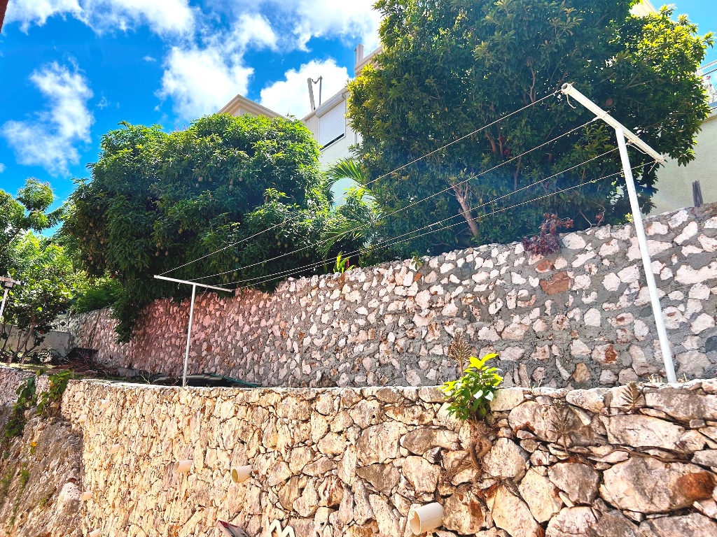 Utropia listings image: 2 bedroom ocean view apartment for rent, sint maarten, pelican key 18.jpeg