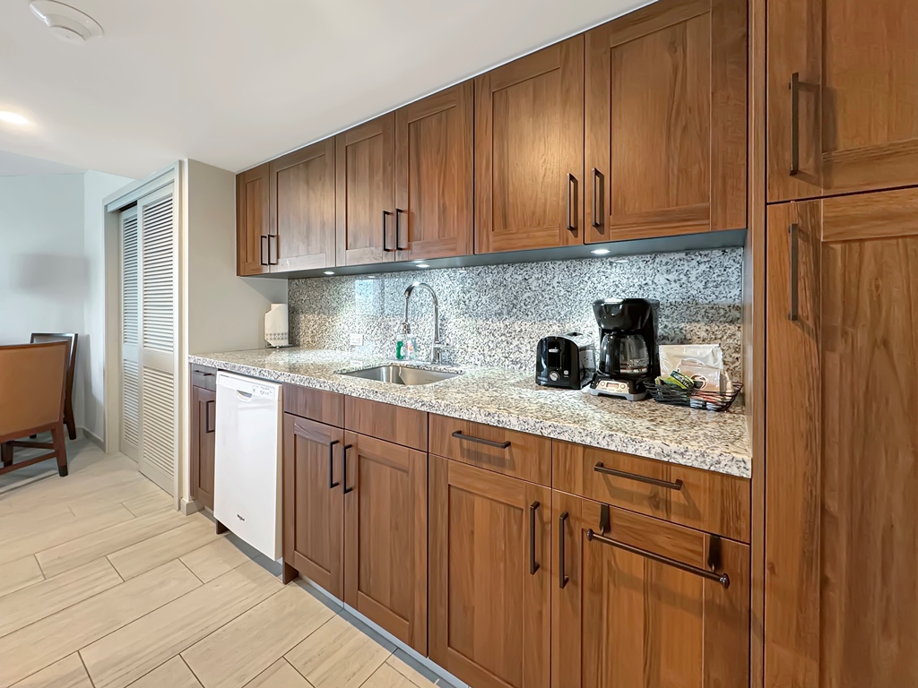 Utropia listings image: gourmet kitchen.jpg
