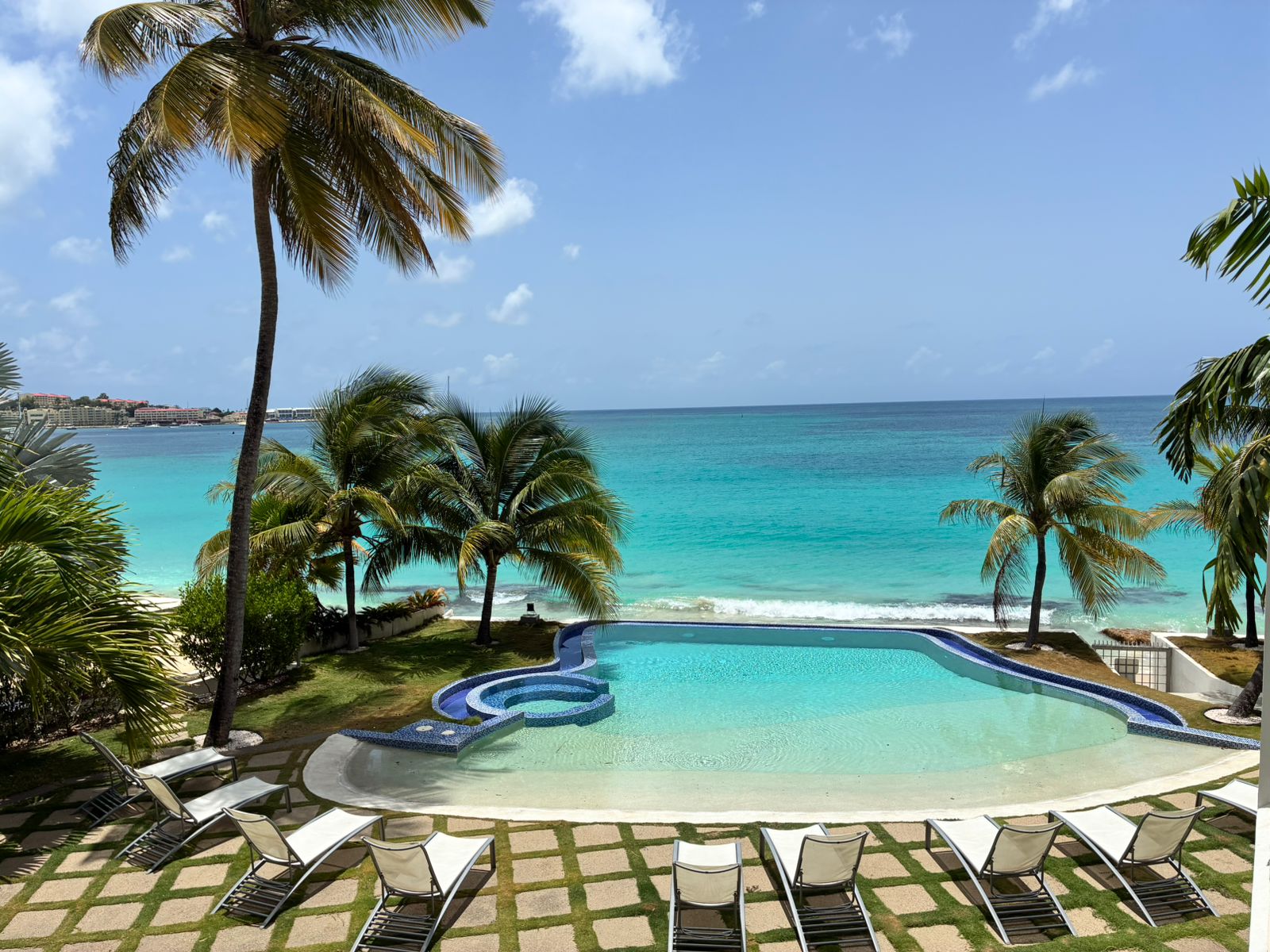 Utropia listings image: for-sale-2-bedroom-ocean-front-condo-sint-maarten-simpson-bay-16.jpeg