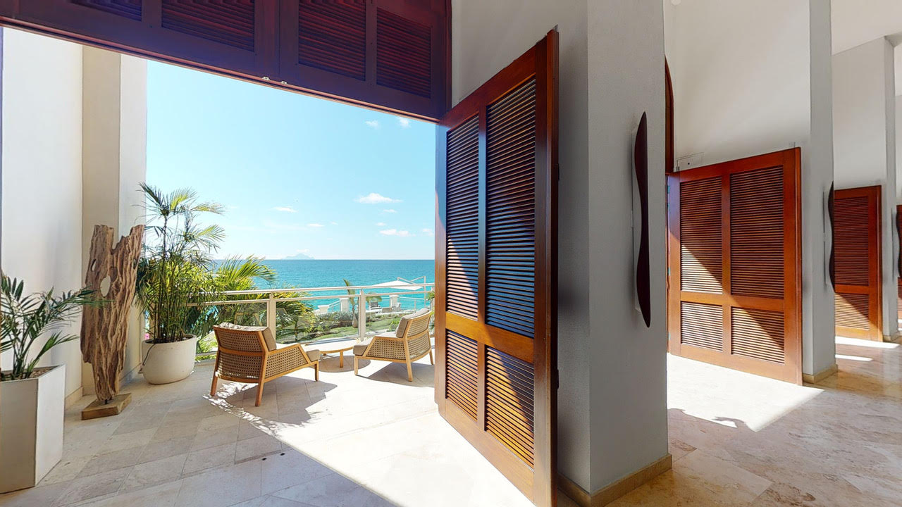 Utropia listings image: for sale, 4 bedroom 4.5 bath beach front condo, sint maarten, cupecoy 4.jpg