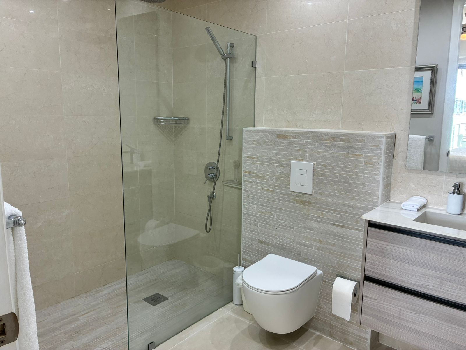 Utropia listings image: for-sale-2-bedroom-ocean-front-condo-sint-maarten-simpson-bay-13.jpeg