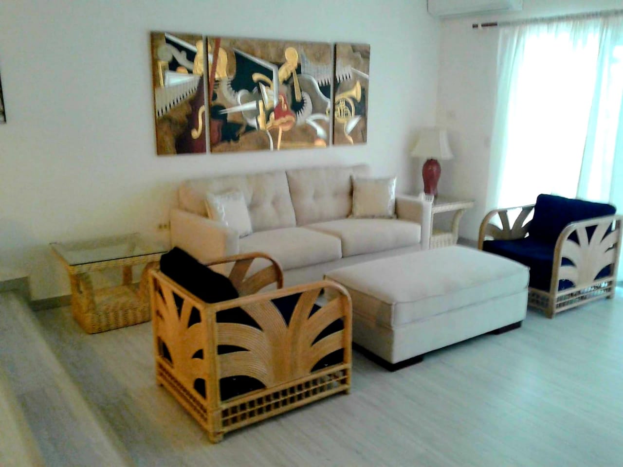 listing image