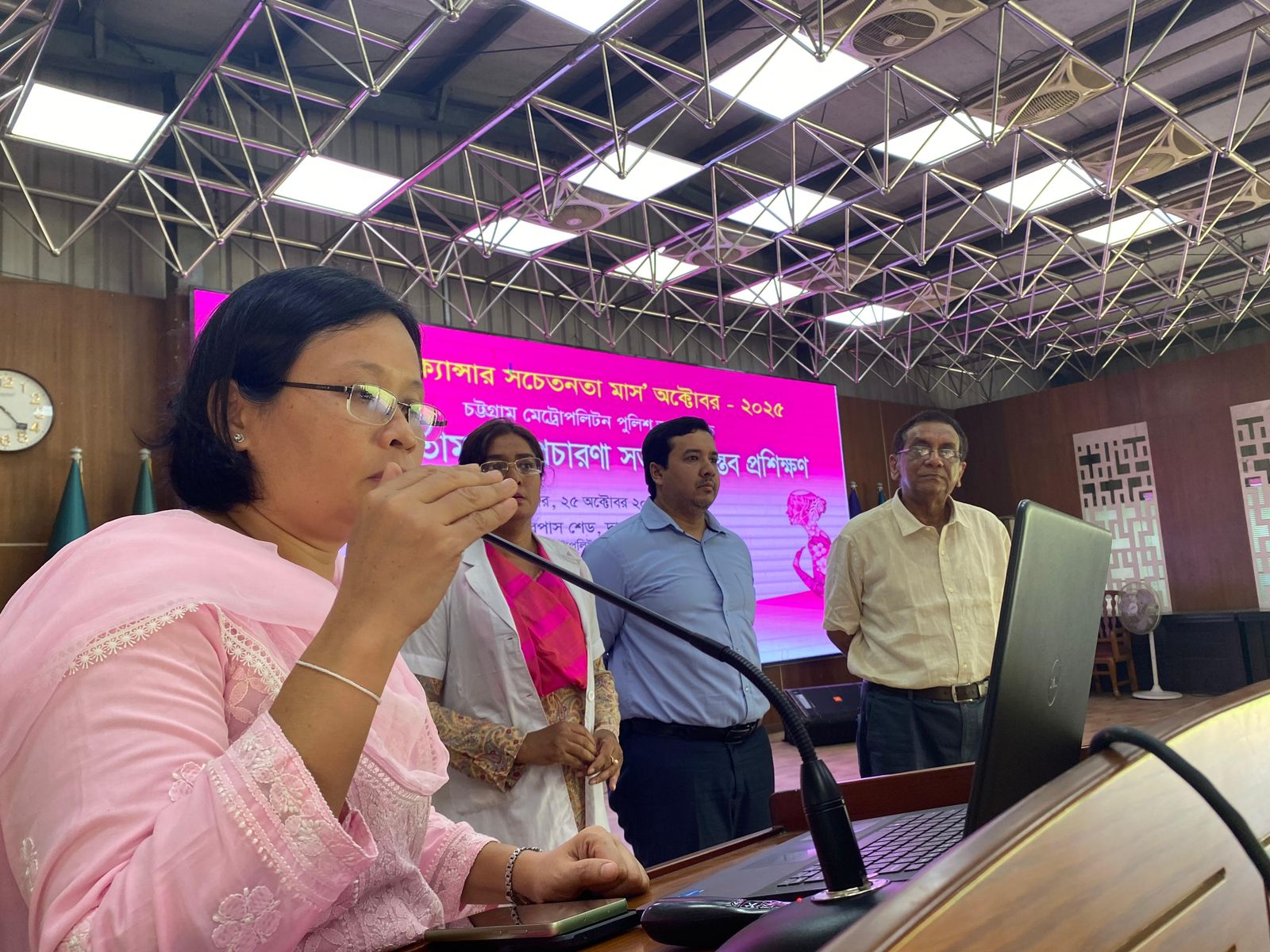 ব্রেস্ট ক্যান্সার সচেতনতায় প্রশিক্ষণ পেলেন তিনশতাধিক মহিলা পুলিশ