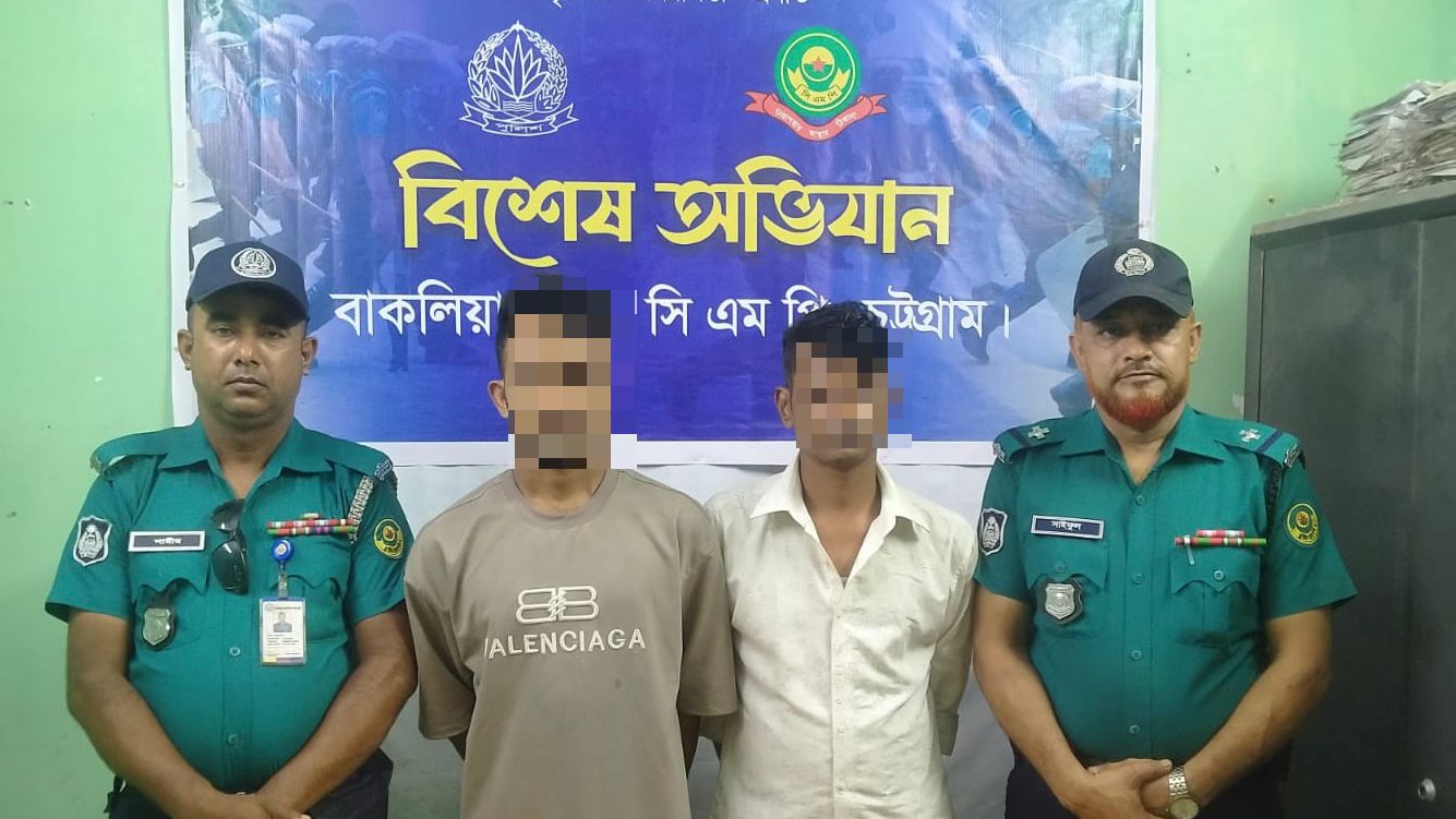 গ্যারেজ মালিক হত্যার ঘটনায় ৮ ঘণ্টার মধ্যে দুই খুনি গ্রেপ্তার