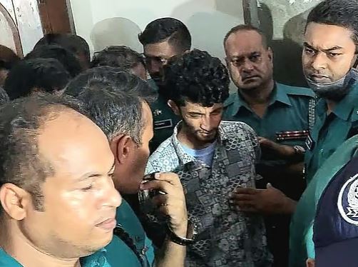 বৈষম্যবিরোধী নেতার চাঁদাবাজির ২.২৫ কোটি টাকার চেক উদ্ধার