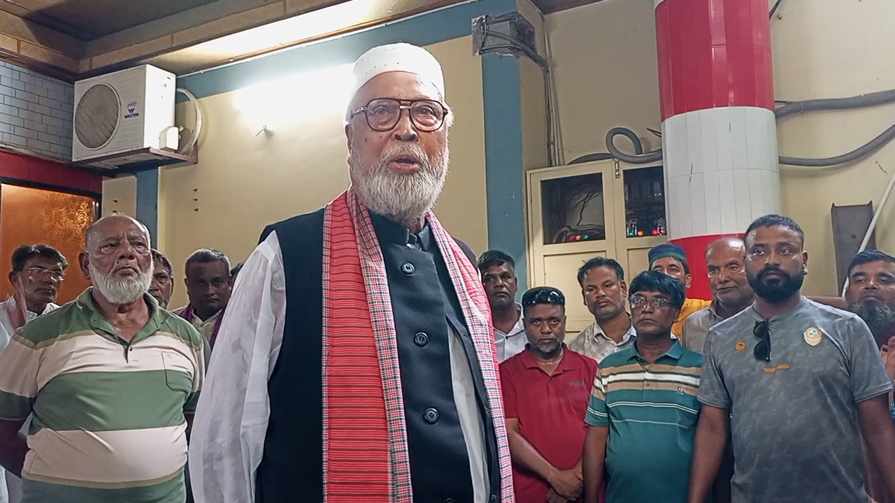আমরা যেদিন রাস্তায় নামবো, বন্দুকও কিছু করতে পারবে না: বঙ্গবীর