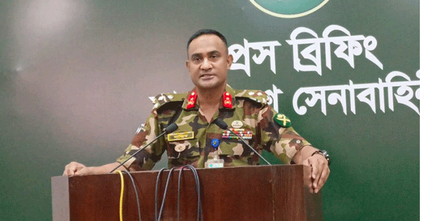 আলীগ কর্মীদের প্রশিক্ষণের অভিযোগে মেজর সাদিক সেনা হেফাজতে