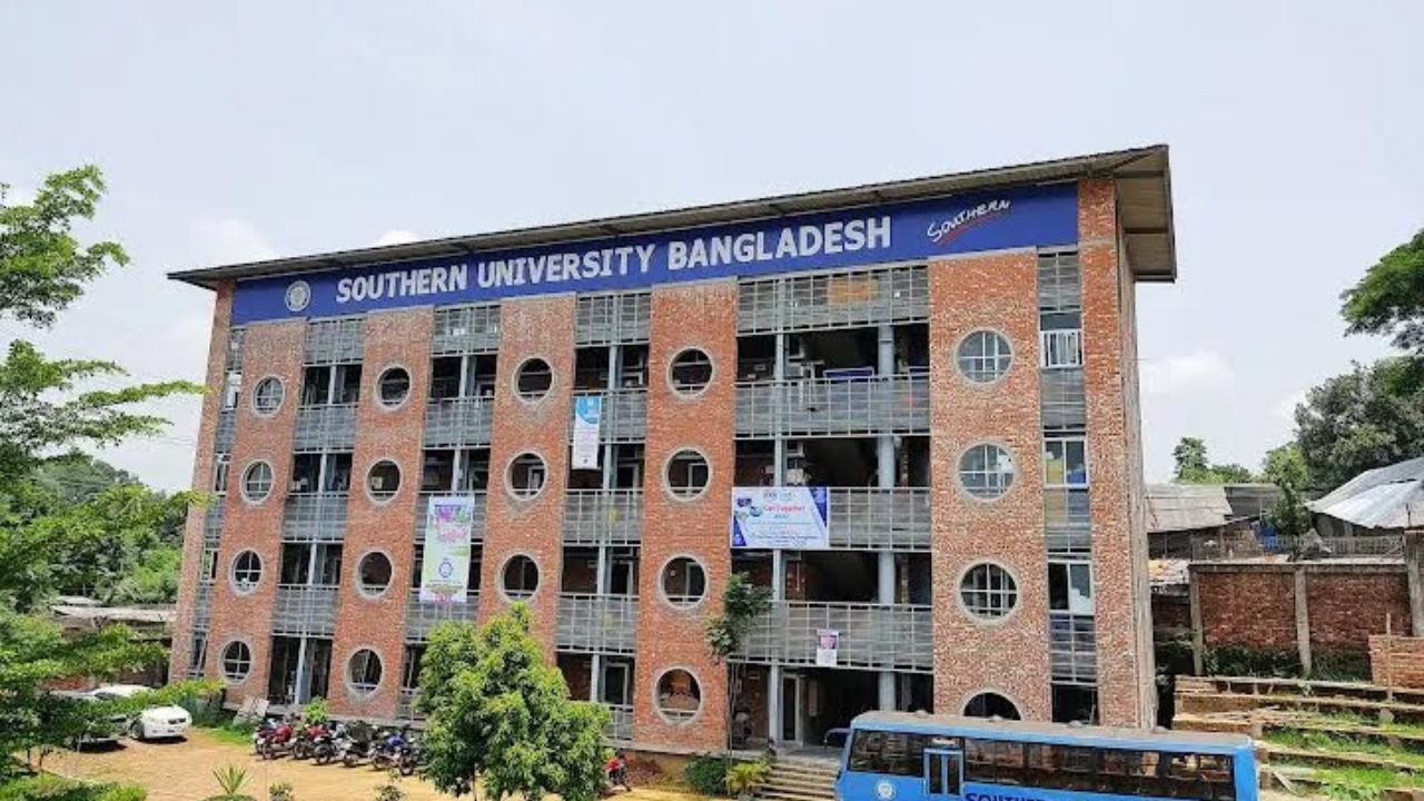 সাউদার্ন ইউনির্ভাসিটির ট্রেজারার-রেজিস্ট্রারের বিরুদ্ধে দুদকের মামলা